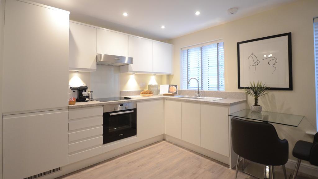 House Of Fisher- Solstice House Apartments Farnborough  Luaran gambar