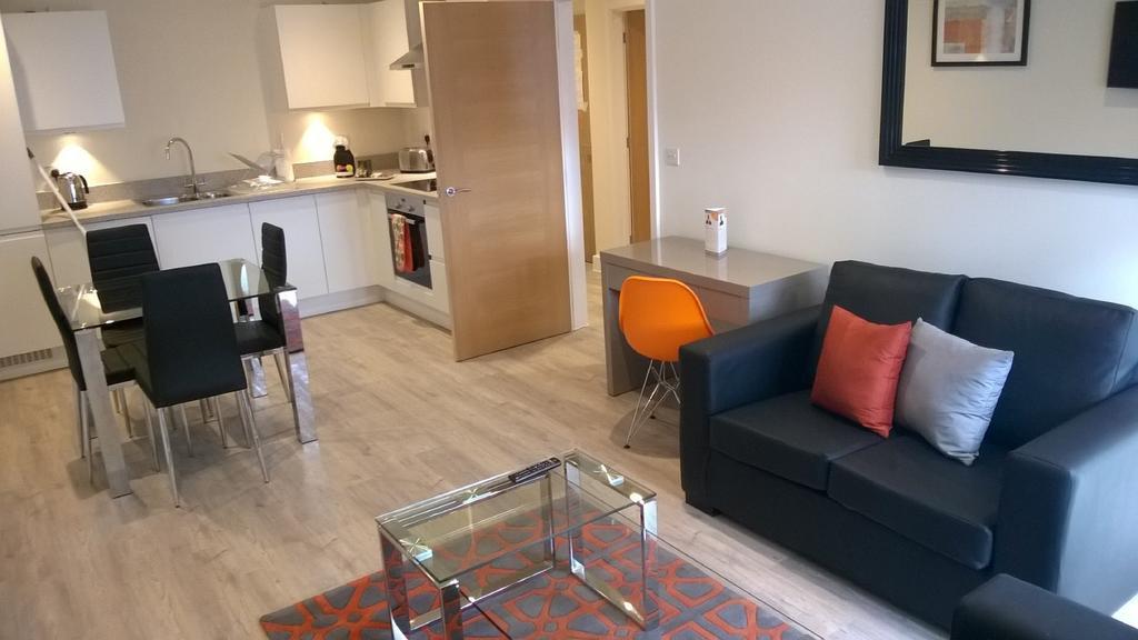 House Of Fisher- Solstice House Apartments Farnborough  Luaran gambar