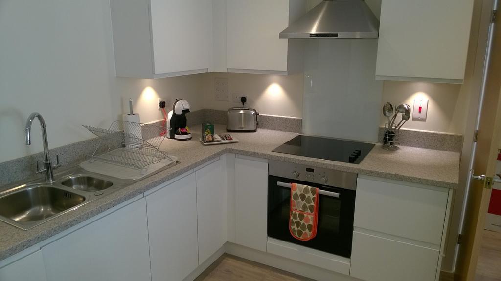 House Of Fisher- Solstice House Apartments Farnborough  Luaran gambar
