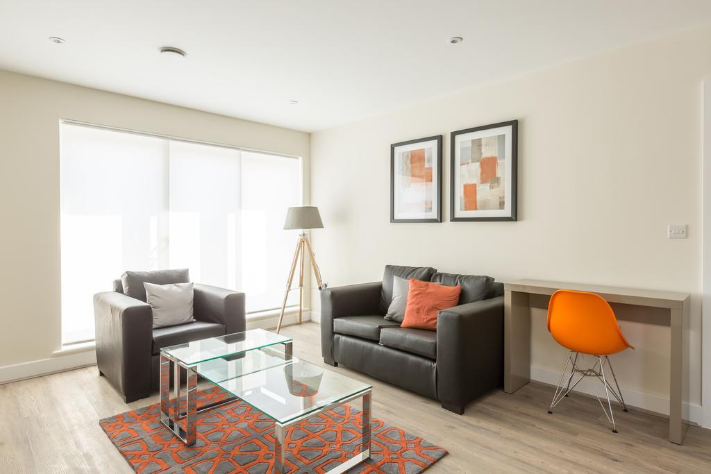 House Of Fisher- Solstice House Apartments Farnborough  Luaran gambar