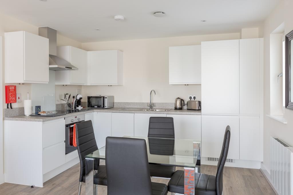 House Of Fisher- Solstice House Apartments Farnborough  Luaran gambar