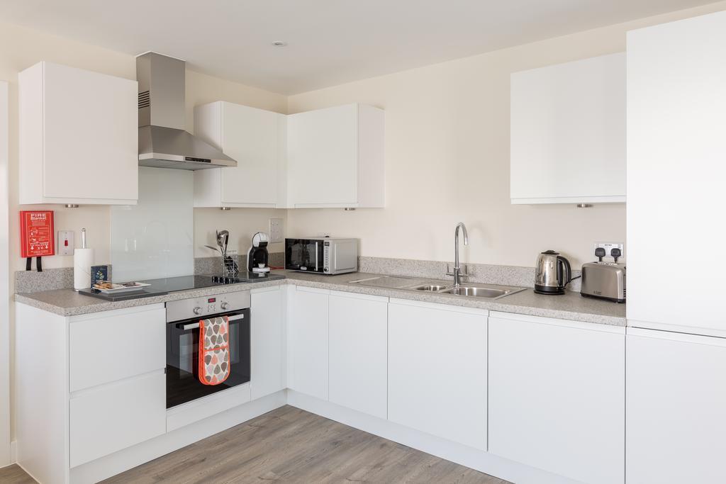 House Of Fisher- Solstice House Apartments Farnborough  Luaran gambar